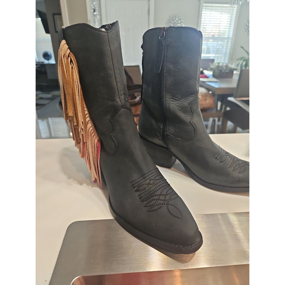 Dingo Fringe Boots - Picture 5 of 11